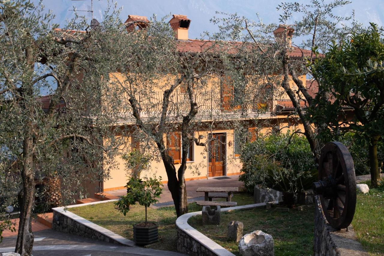 Guesthouse "Villa Tamas" Limone sul Garda Exterior foto